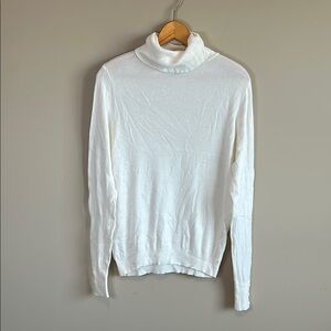Ann Taylor White Turtleneck Sweater